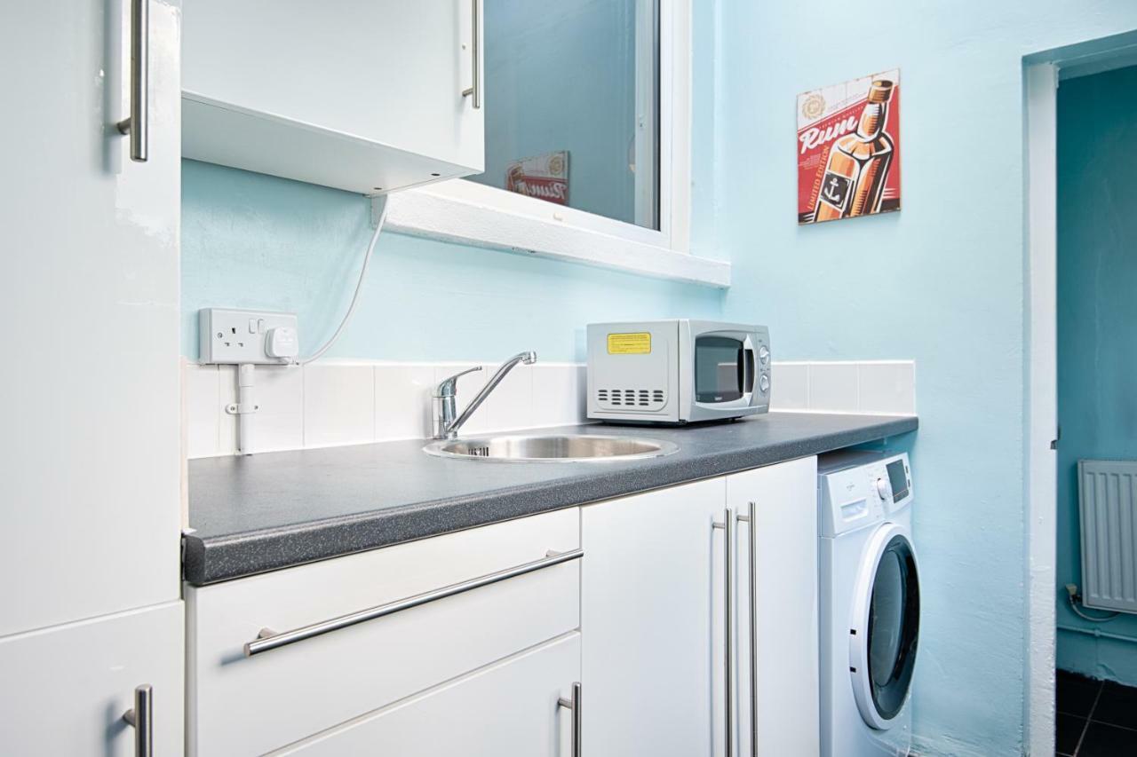 Off Road Parking, Garden, Tv In Every Room Swansea Buitenkant foto
