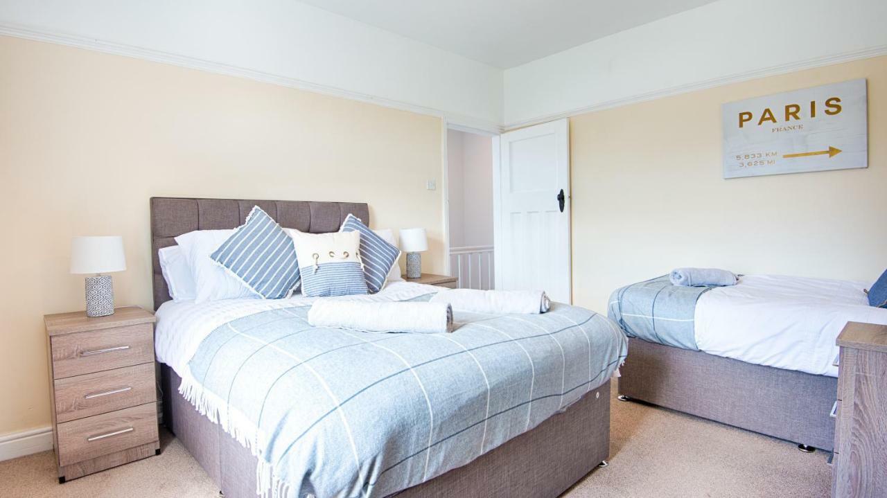 Off Road Parking, Garden, Tv In Every Room Swansea Buitenkant foto