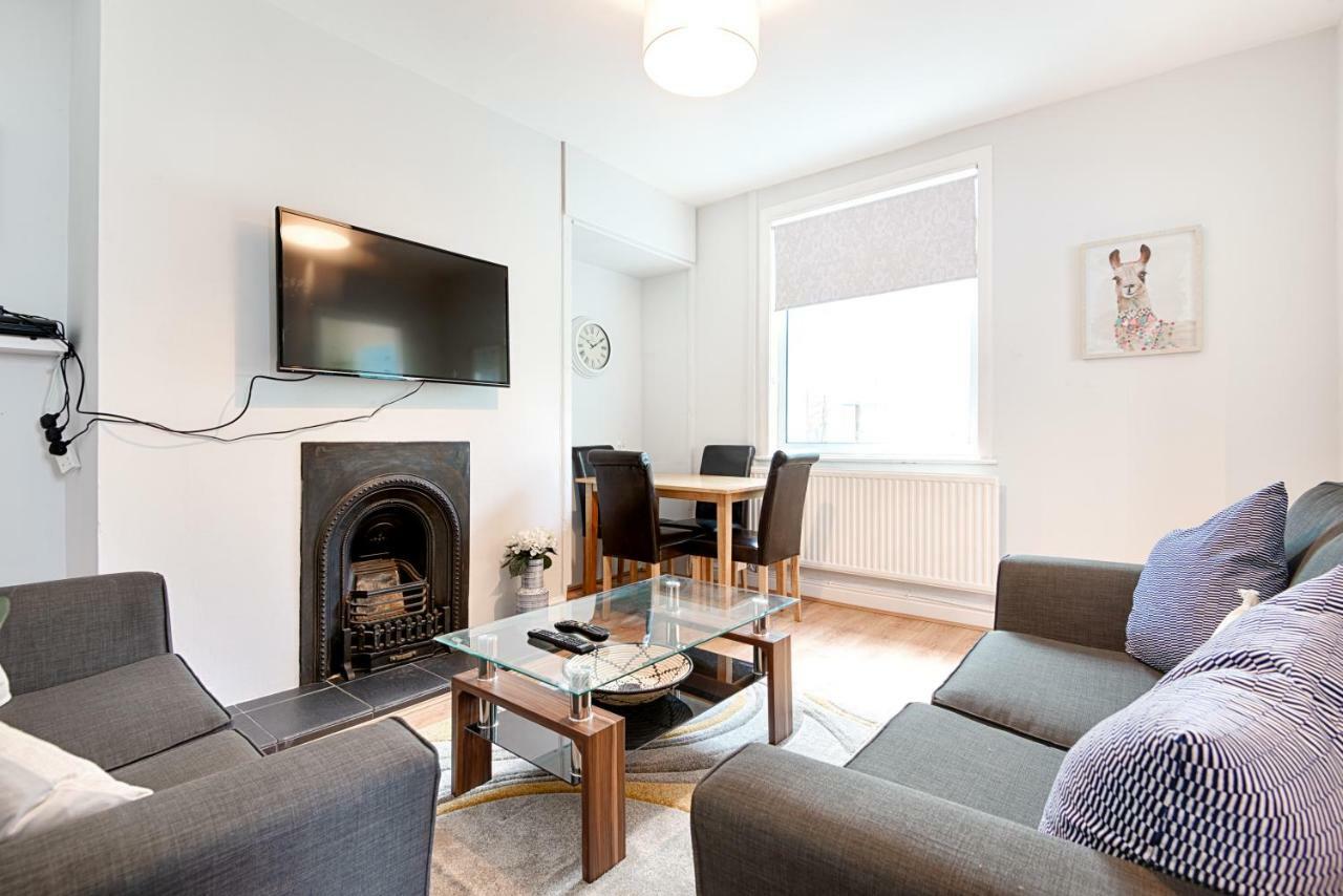 Off Road Parking, Garden, Tv In Every Room Swansea Buitenkant foto