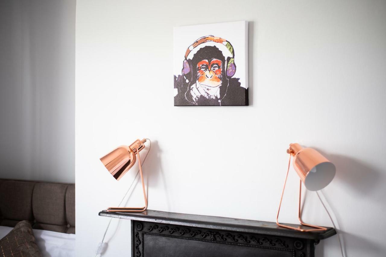 Off Road Parking, Garden, Tv In Every Room Swansea Buitenkant foto