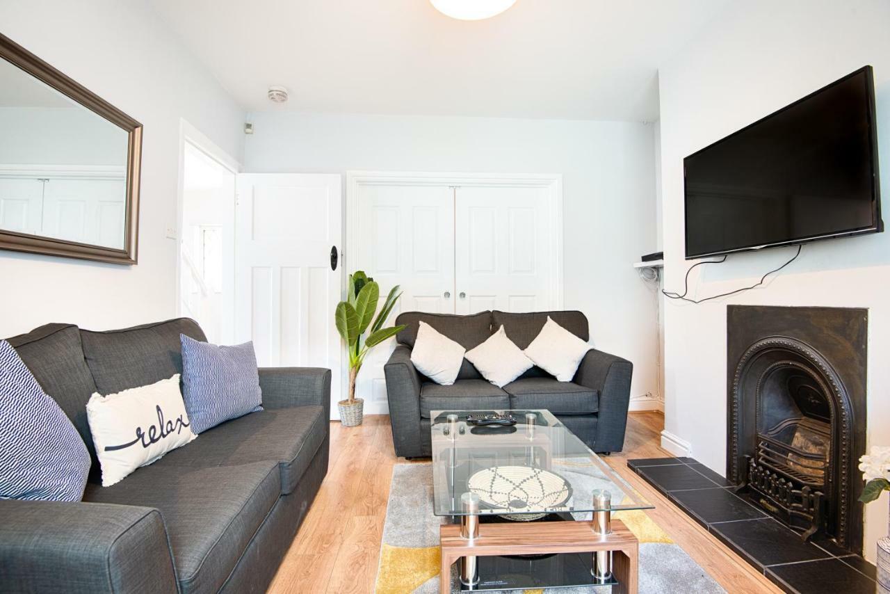 Off Road Parking, Garden, Tv In Every Room Swansea Buitenkant foto