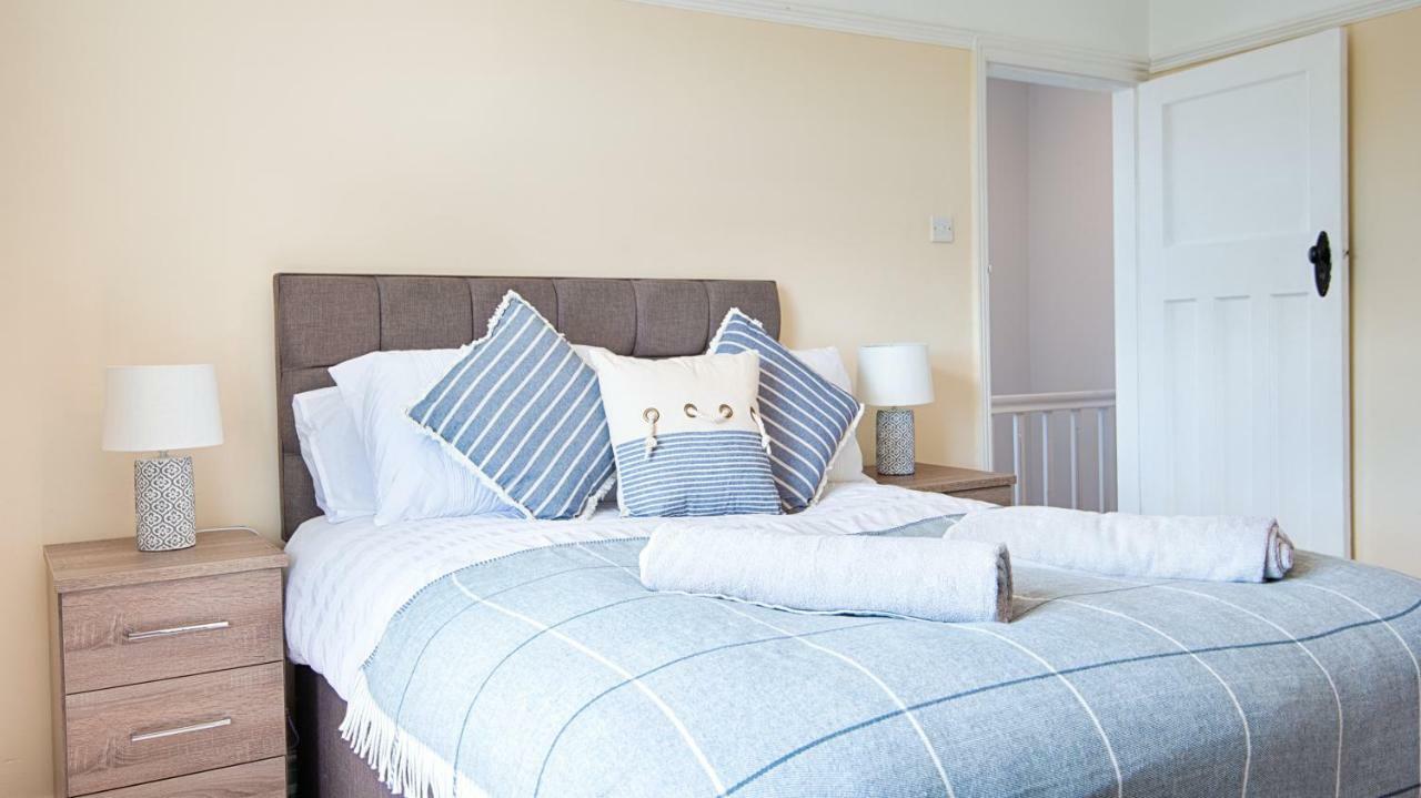 Off Road Parking, Garden, Tv In Every Room Swansea Buitenkant foto
